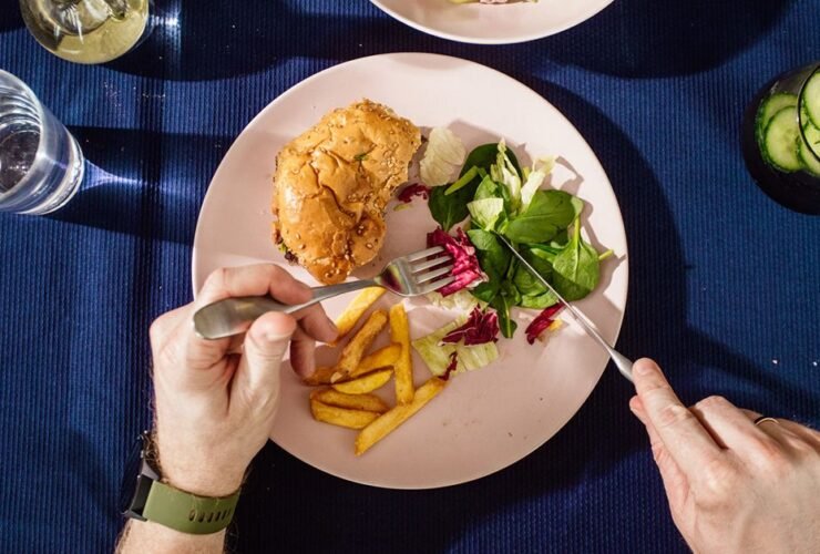 5 Mindful Eating Techniques for a Healthier Relationship With Food