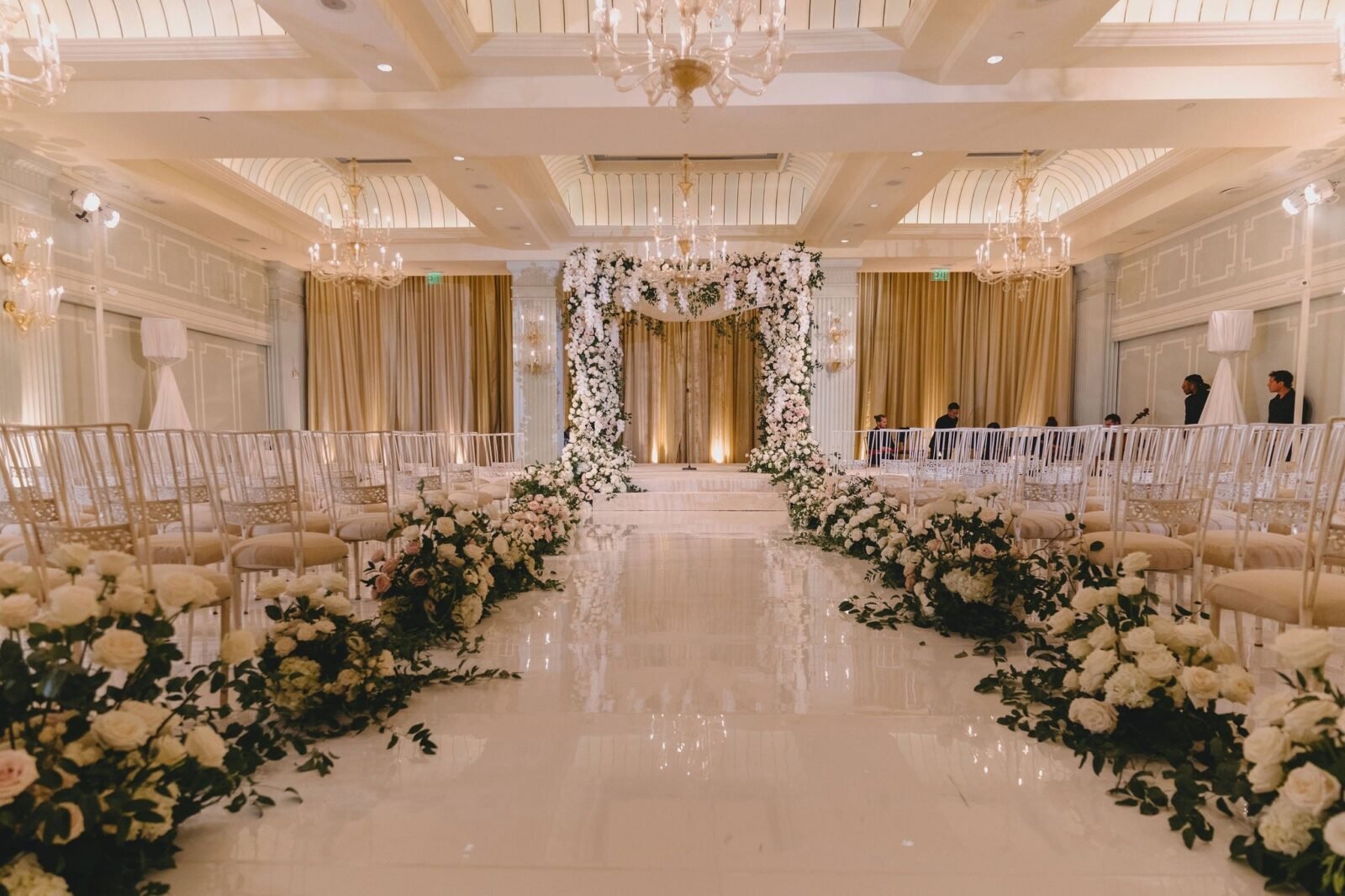 A Modern Wedding Gift Etiquette Guide