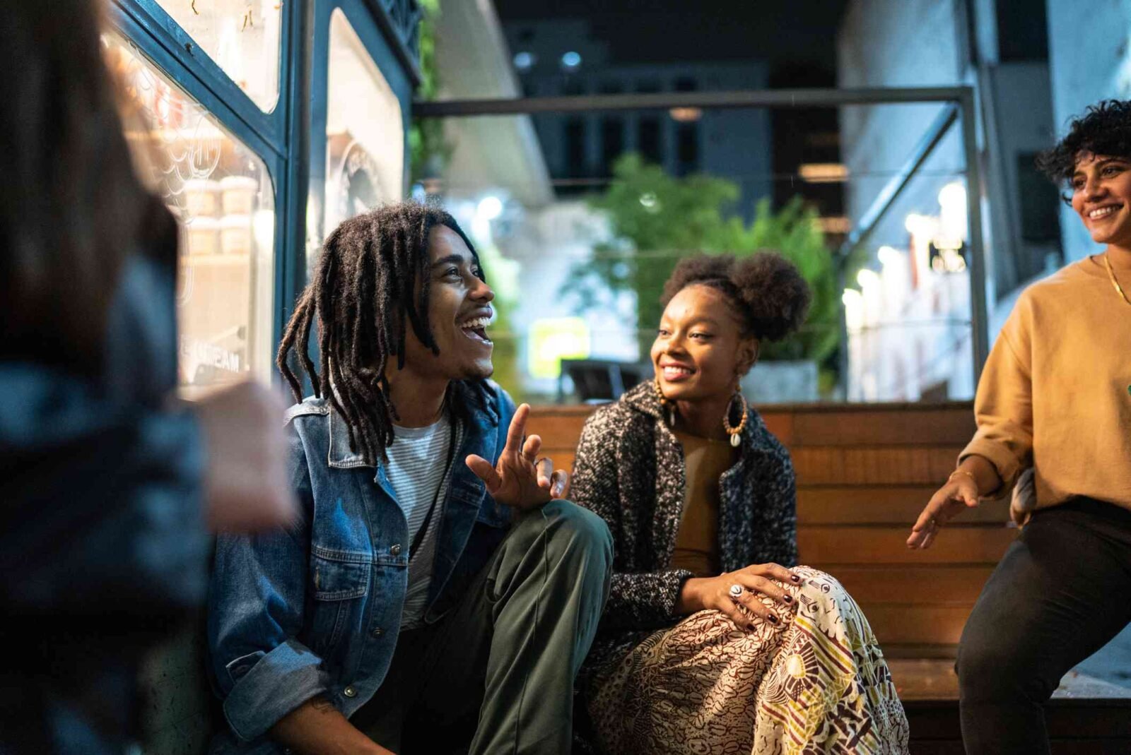 Conversation Starters That Can Lead to New Friendships