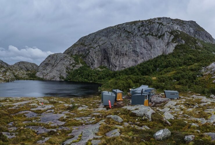 Eco Friendly Alpine Huts Provide Shelter for Trekkers