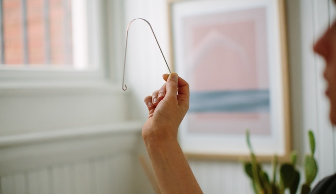 How To Use a Tongue Scraper
