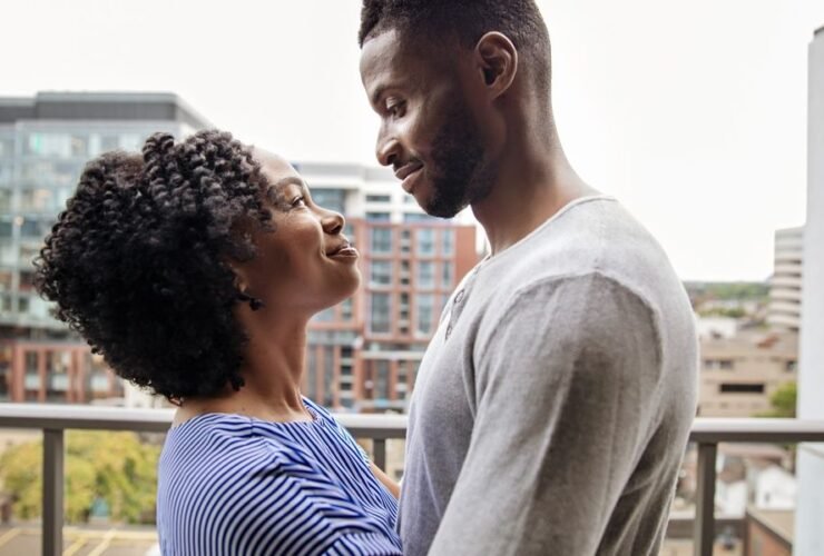 6 Warning Signs You're Not Into Him Anymore